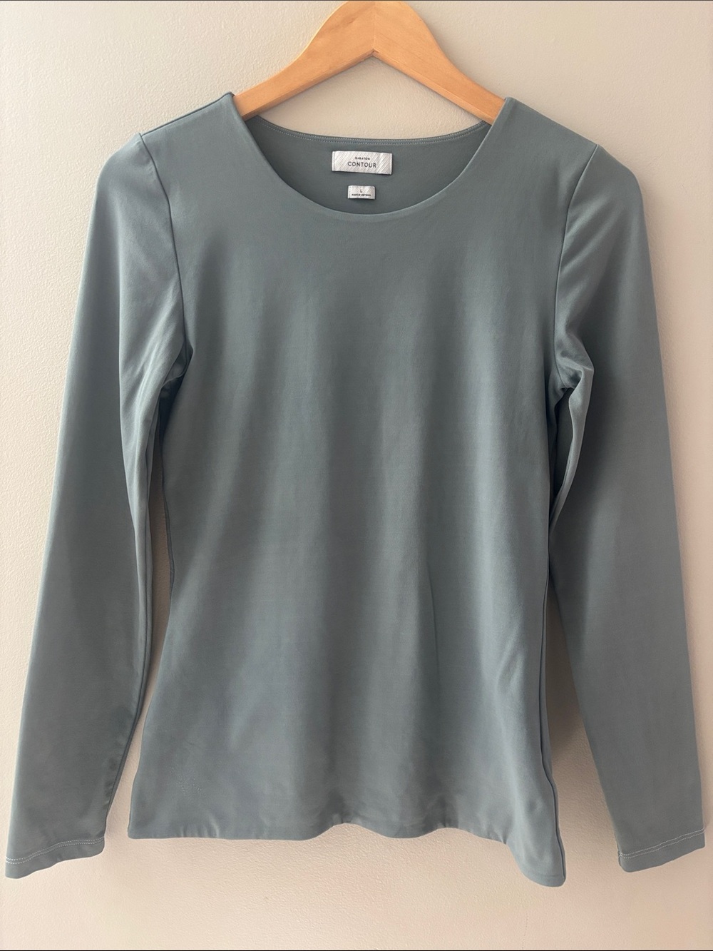 Grey Aritzia Babaton contour crewneck long sleeve top